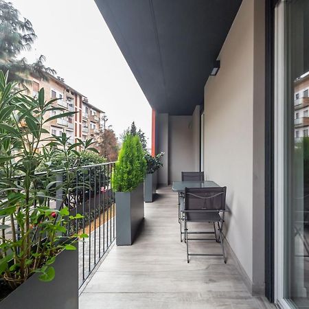 Comfy Apt With Private Parking & Balcony Milano Eksteriør bilde